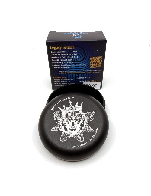 Premium Stash Box Mini — Cannabis King — Collector Edition 2026 — Lion King — Schwarz — 5.5x2.3cm